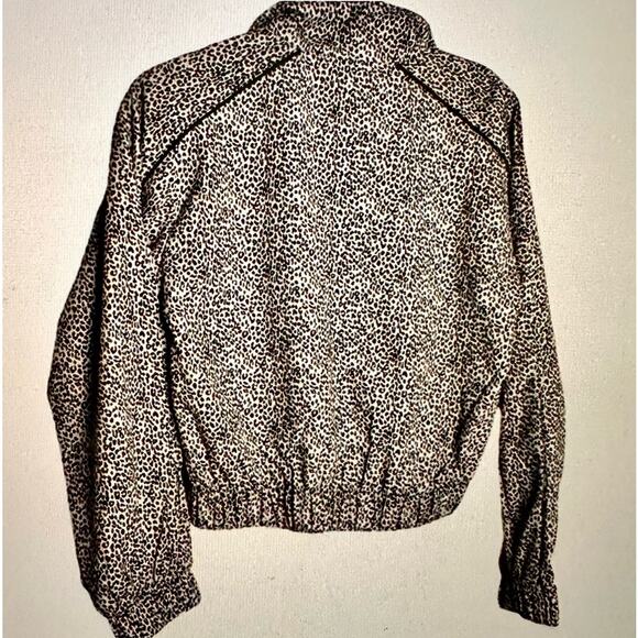 NWOT Allfenix Cropped Women's Jacket, M, Black Leopard with Zip Snap Closure. - Picture 8 of 8